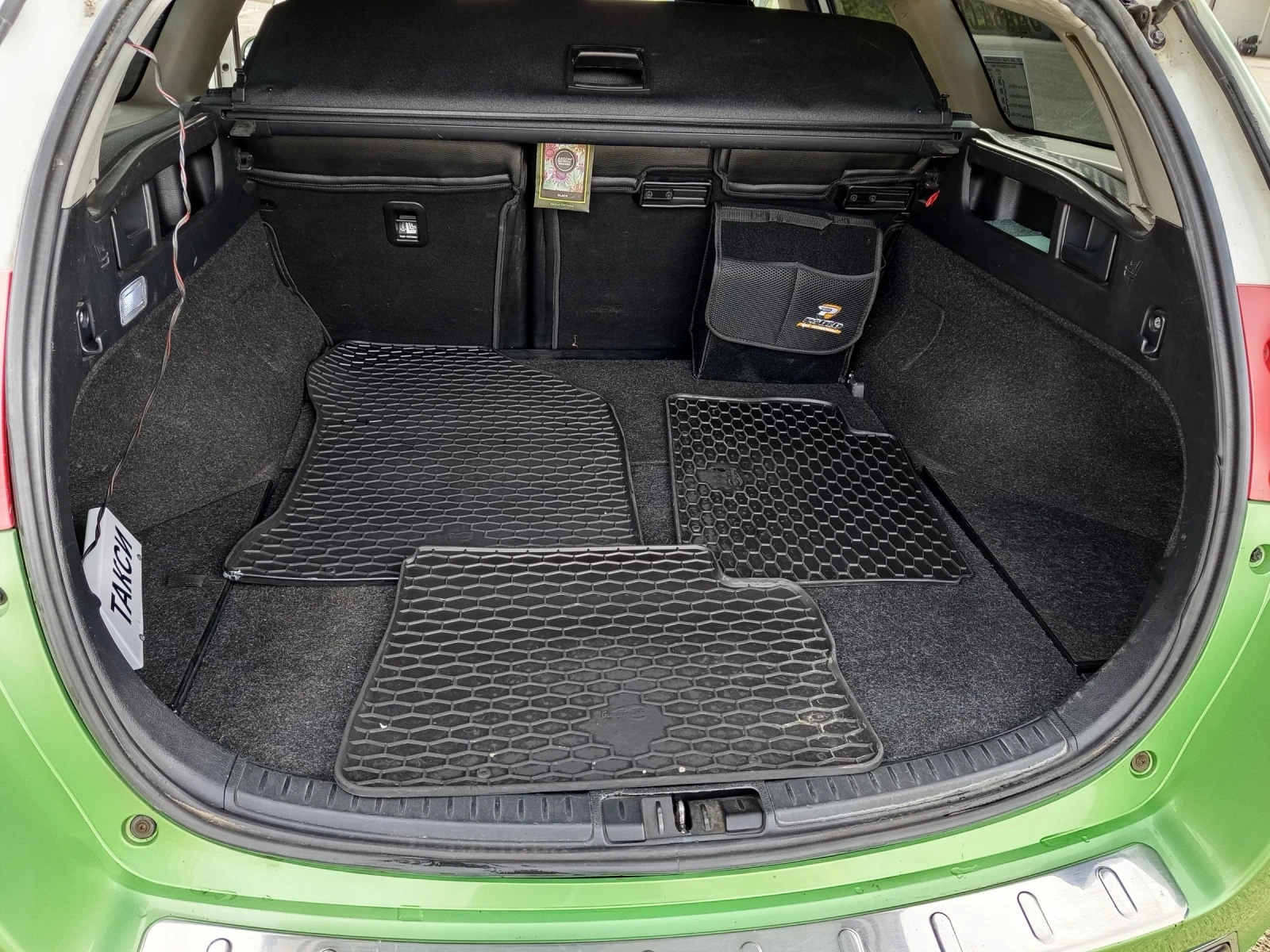 Toyota Auris, снимка 10 - Автомобили и джипове - 54148496