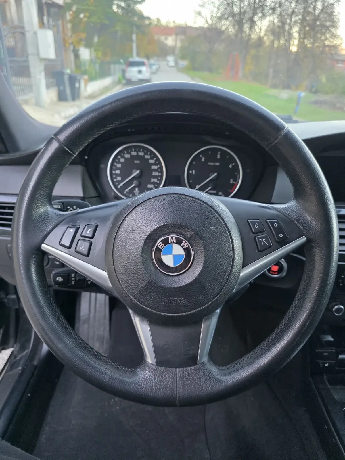 BMW 530 XD * Keyless * Softclose * Headup * Distronic  - изображение 9