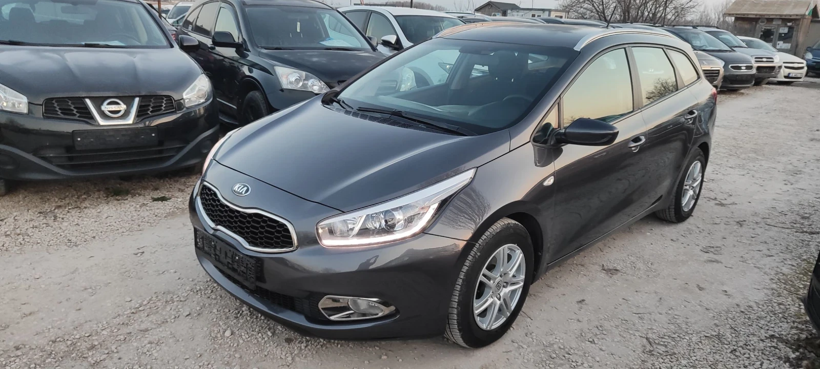 Kia Ceed 1.4I, снимка 5 - Автомобили и джипове - 53834836