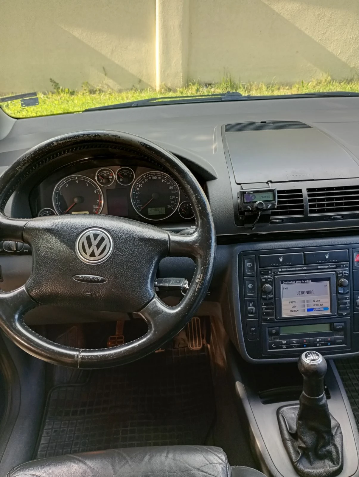 VW Sharan 4MOTION, снимка 8 - Автомобили и джипове - 54335571