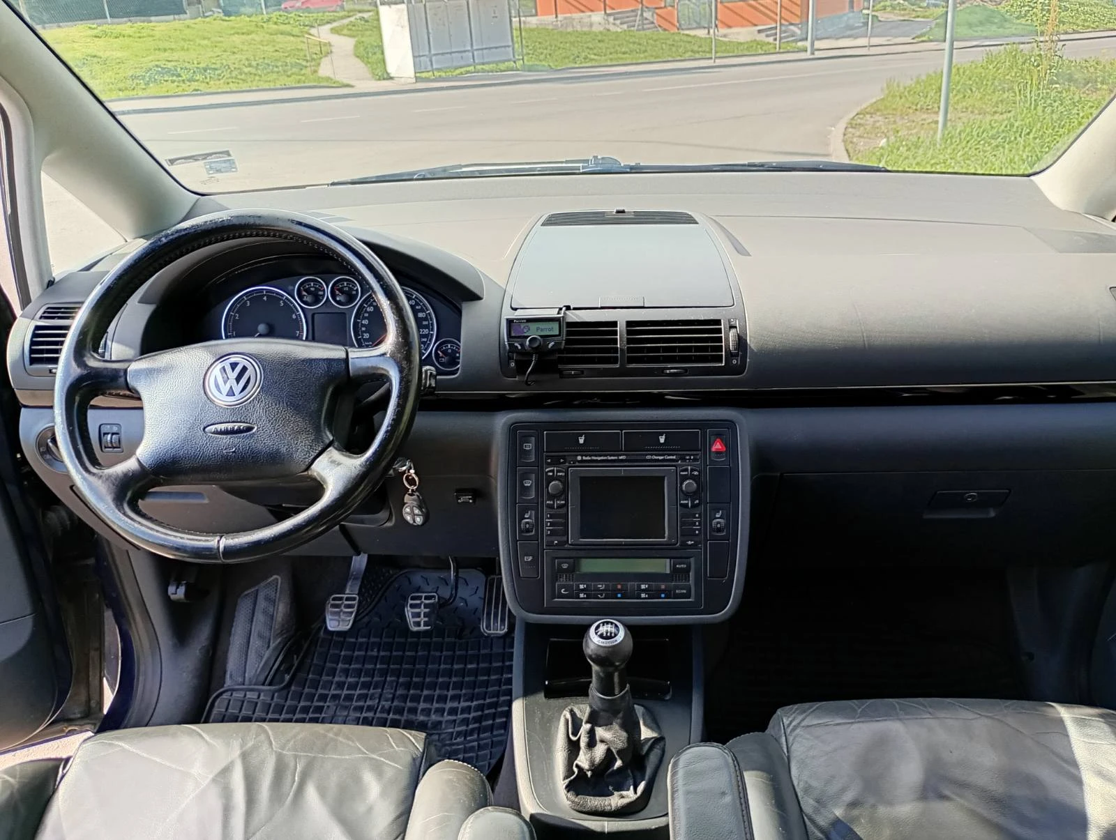 VW Sharan 4MOTION, снимка 7 - Автомобили и джипове - 54335571
