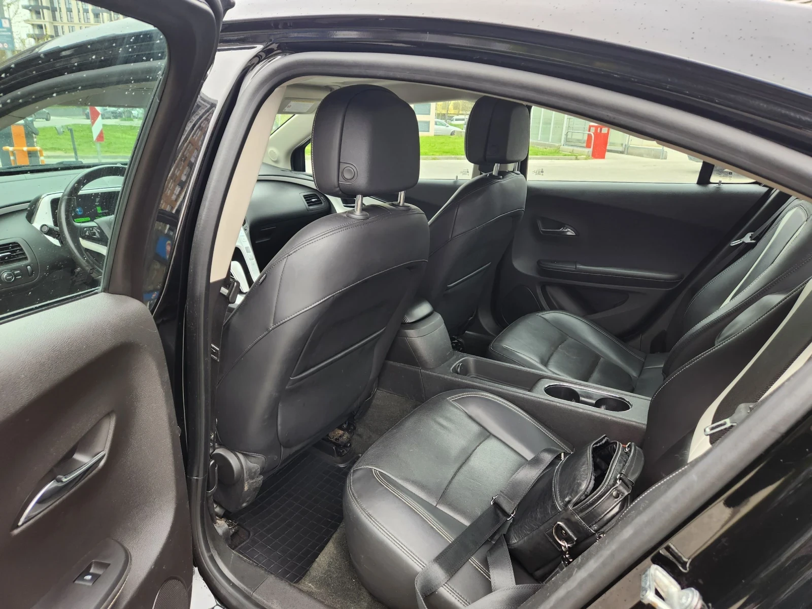 Chevrolet Volt REX, снимка 9 - Автомобили и джипове - 54382846