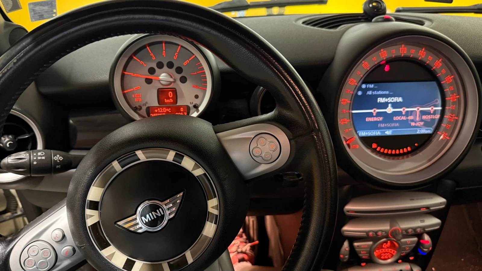 Mini Clubman Clubman S, снимка 11 - Автомобили и джипове - 54483450