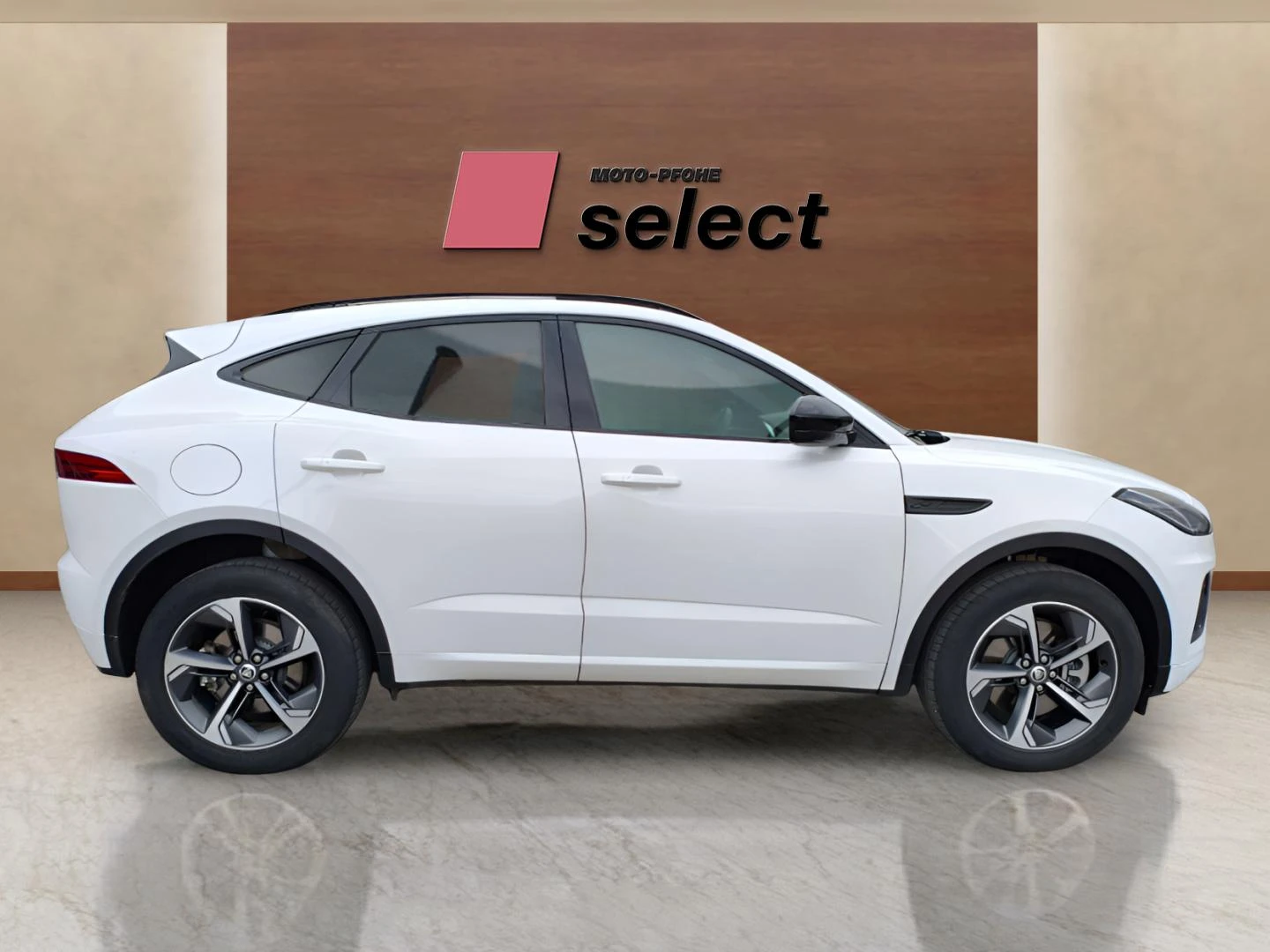 Jaguar E-pace PHEV | Mobile.bg � ����������� 4
