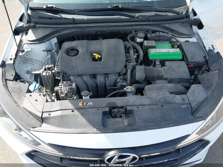Hyundai Elantra 2.0l Sel, снимка 10 - Автомобили и джипове - 54622563