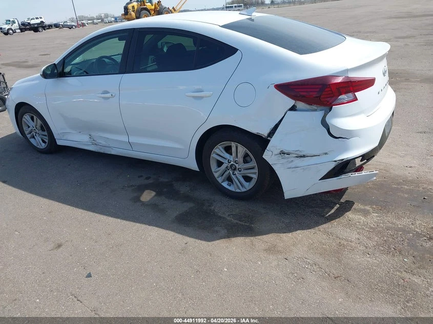 Hyundai Elantra 2.0l Sel, снимка 6 - Автомобили и джипове - 54622563