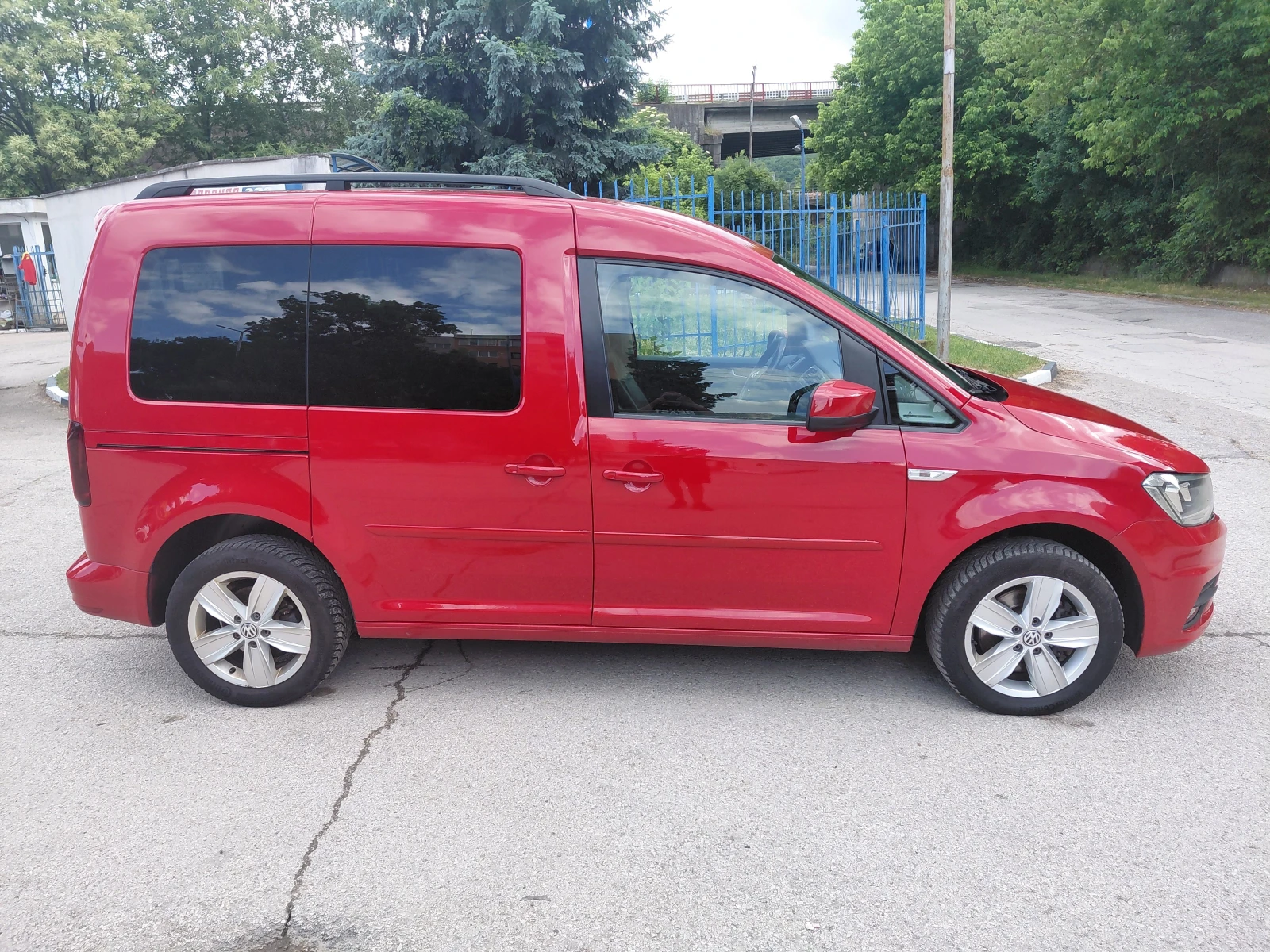 VW Caddy 2.0TDI * 150* 6+ 1, снимка 7 - Автомобили и джипове - 54840056