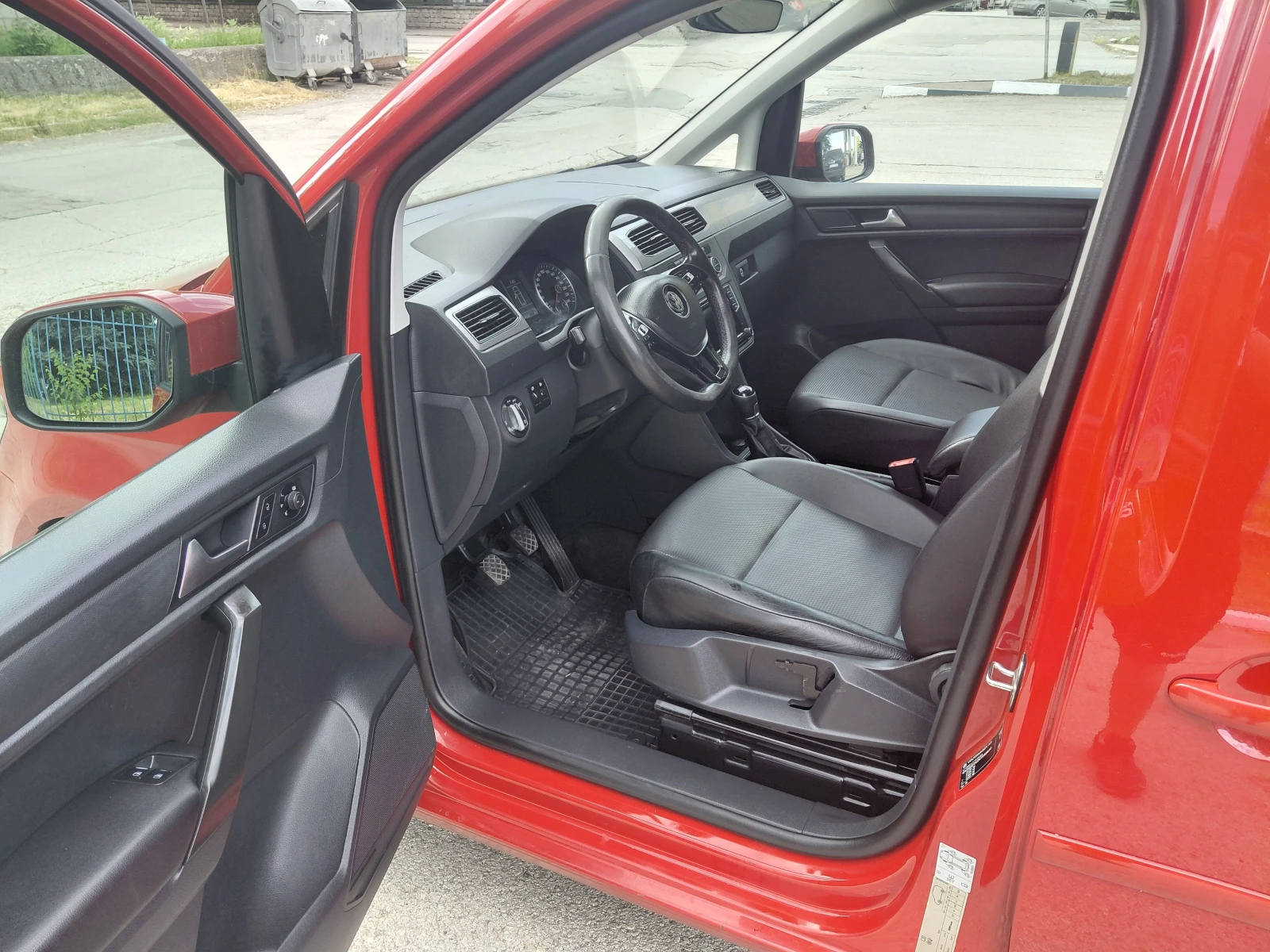 VW Caddy 2.0TDI * 150* 6+ 1, снимка 13 - Автомобили и джипове - 54840056