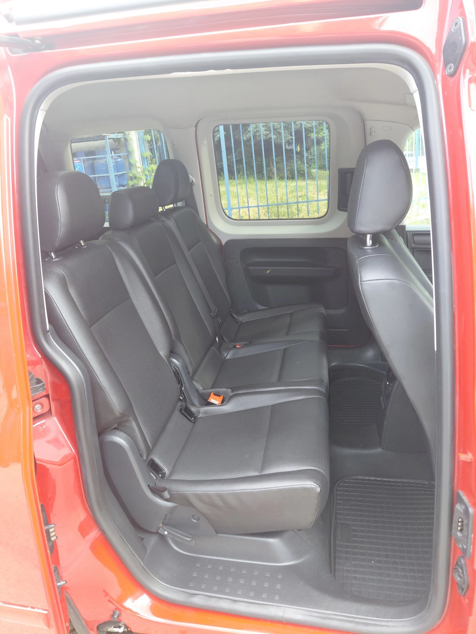 VW Caddy 2.0TDI * 150* 6+ 1, снимка 12 - Автомобили и джипове - 54840056