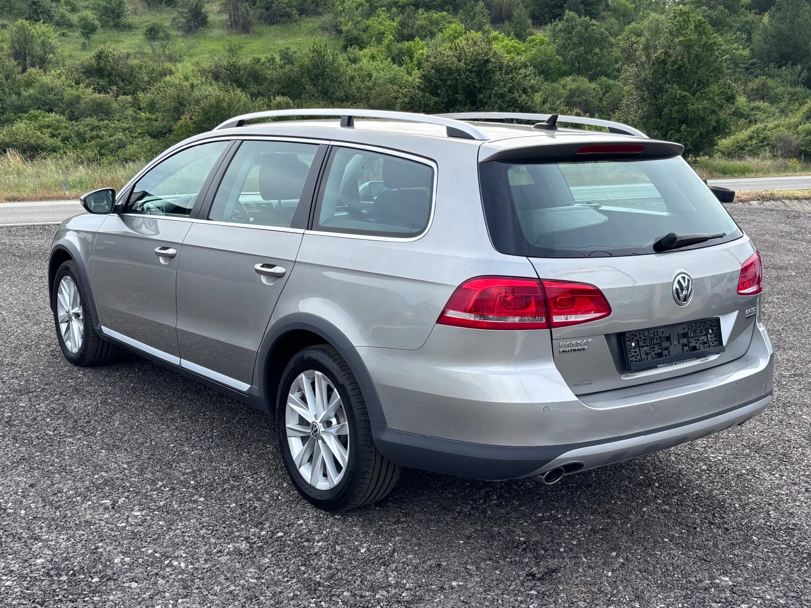 VW Alltrack 2.0 TDI Automatic, снимка 4 - Автомобили и джипове - 54862524