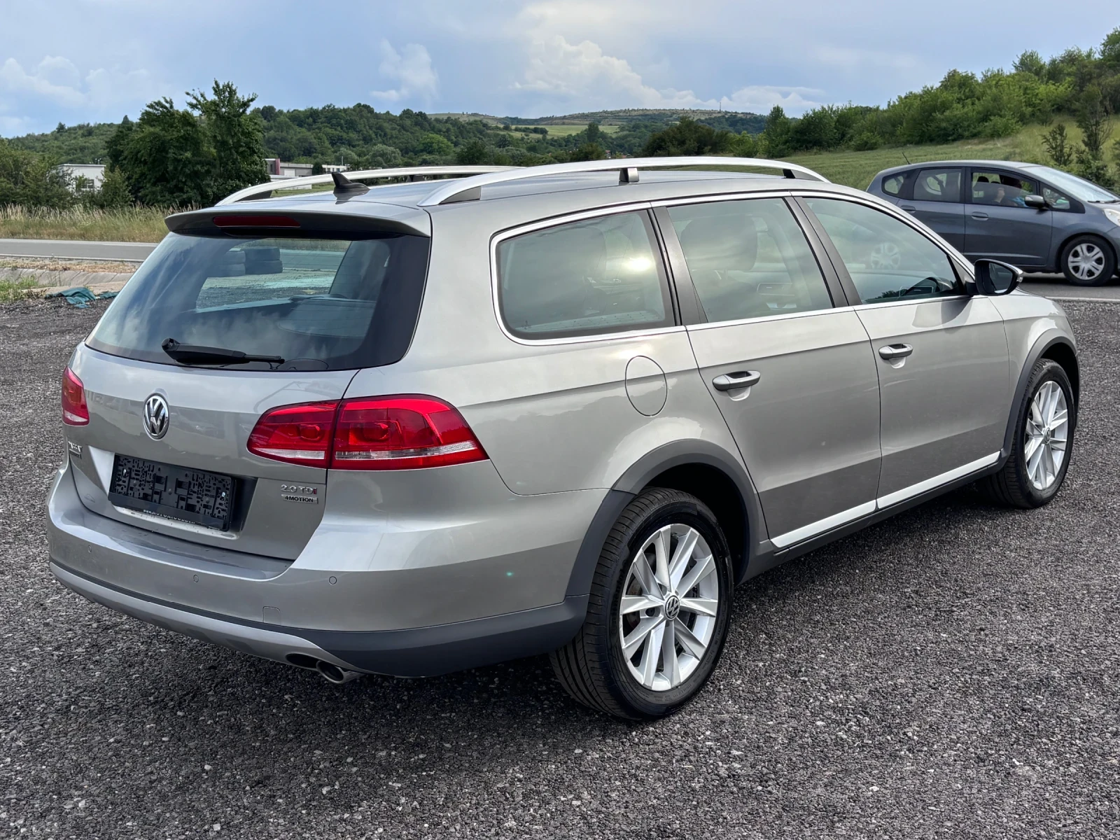 VW Alltrack 2.0 TDI Automatic, снимка 3 - Автомобили и джипове - 54862524