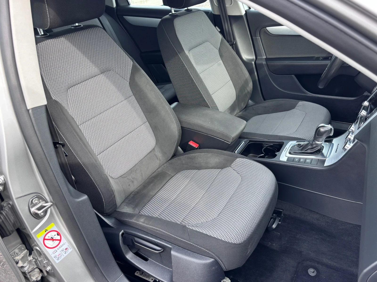 VW Alltrack 2.0 TDI Automatic, снимка 11 - Автомобили и джипове - 54862524