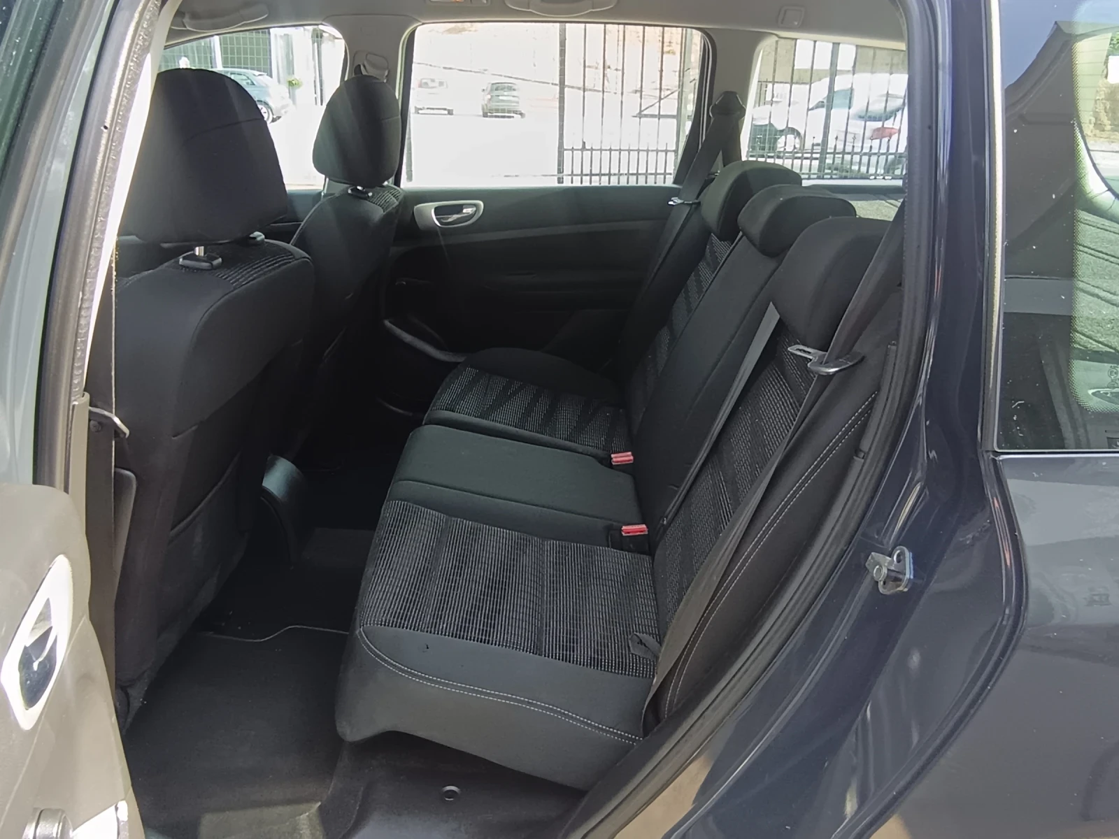 Peugeot 307 1.4i, снимка 11 - Автомобили и джипове - 54947480