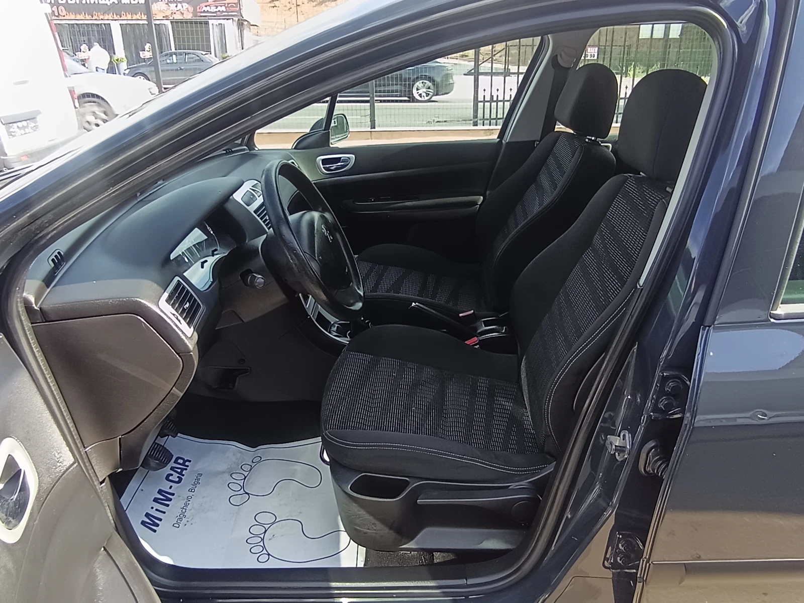 Peugeot 307 1.4i, снимка 9 - Автомобили и джипове - 54947480