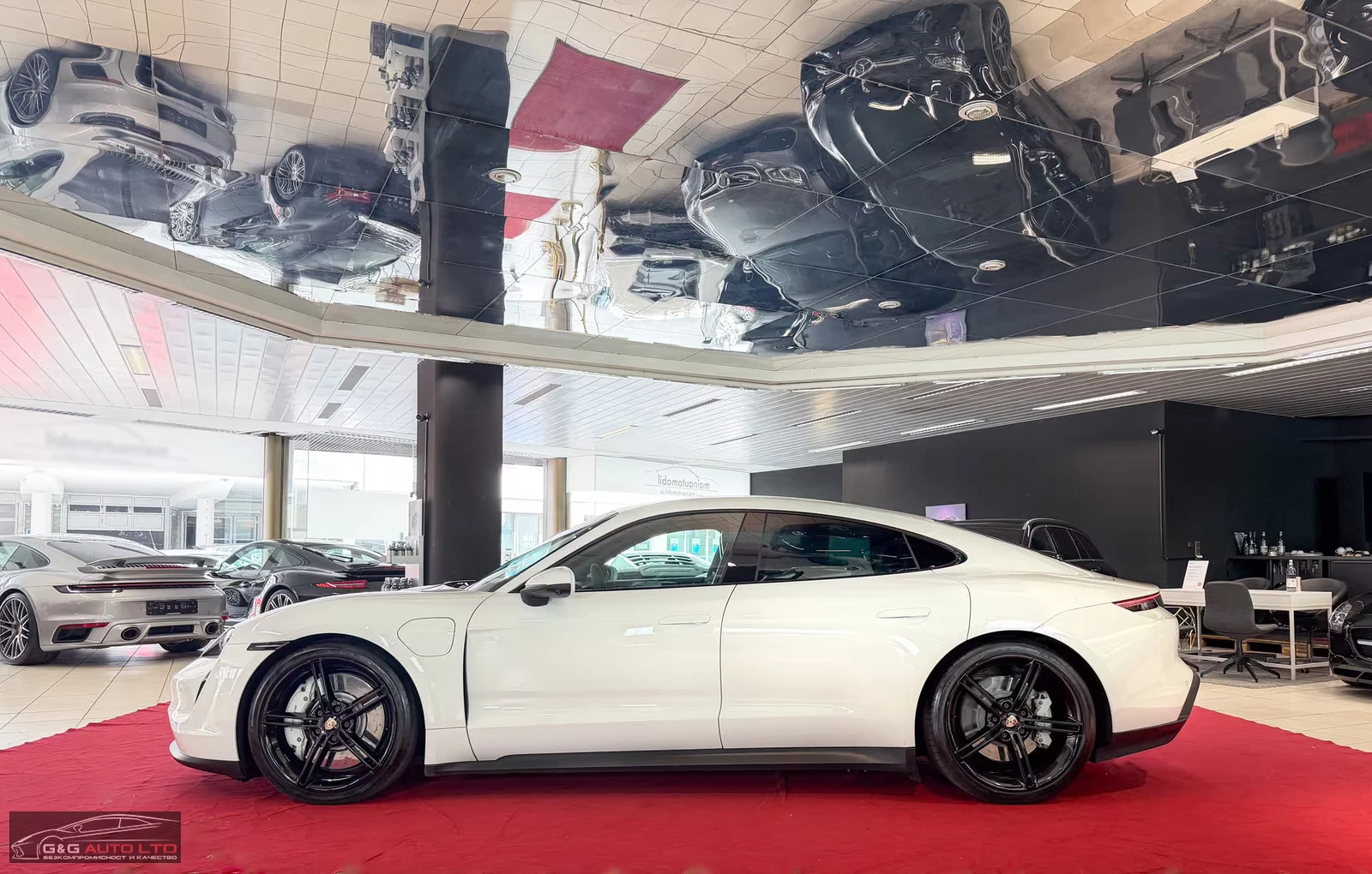 Porsche Taycan 4S/530HP/360/ACC/ALCANTAR/CHRONO/KLESS/494z, снимка 3 - Автомобили и джипове - 54967350