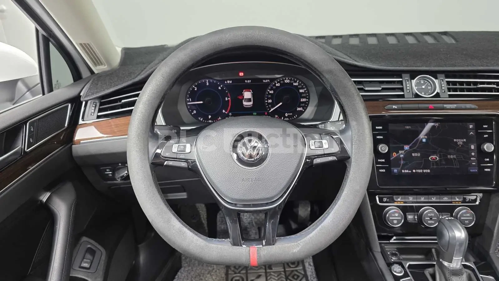 VW Passat 2.0TDI PRESTIGE! PANO/360CAM/FULL, снимка 13 - Автомобили и джипове - 55225425