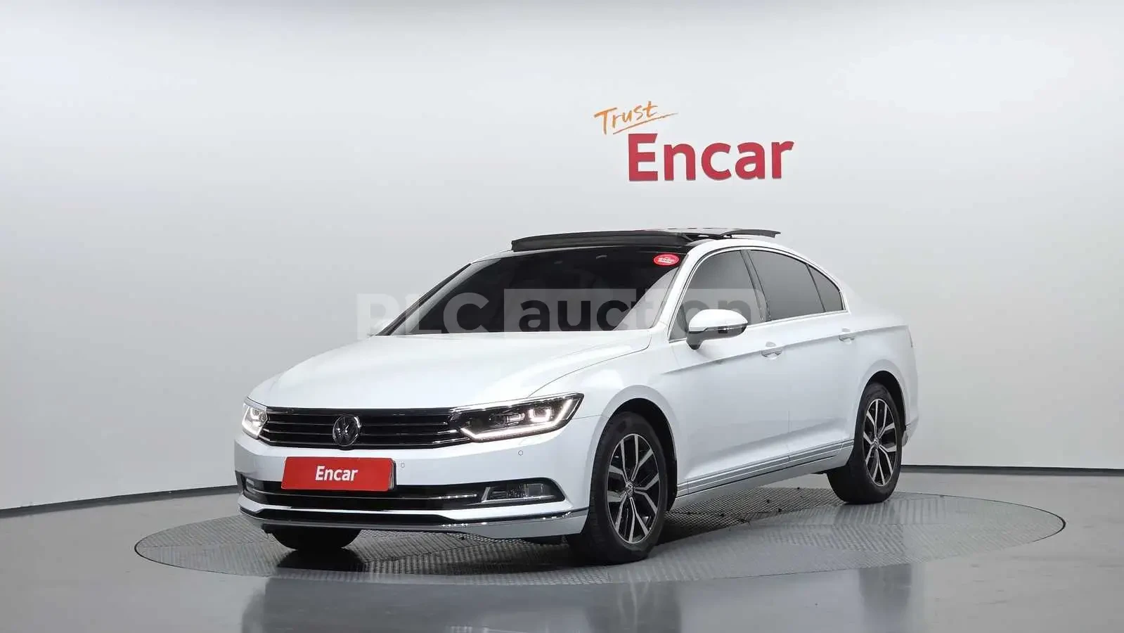 VW Passat 2.0TDI PRESTIGE! PANO/360CAM/FULL