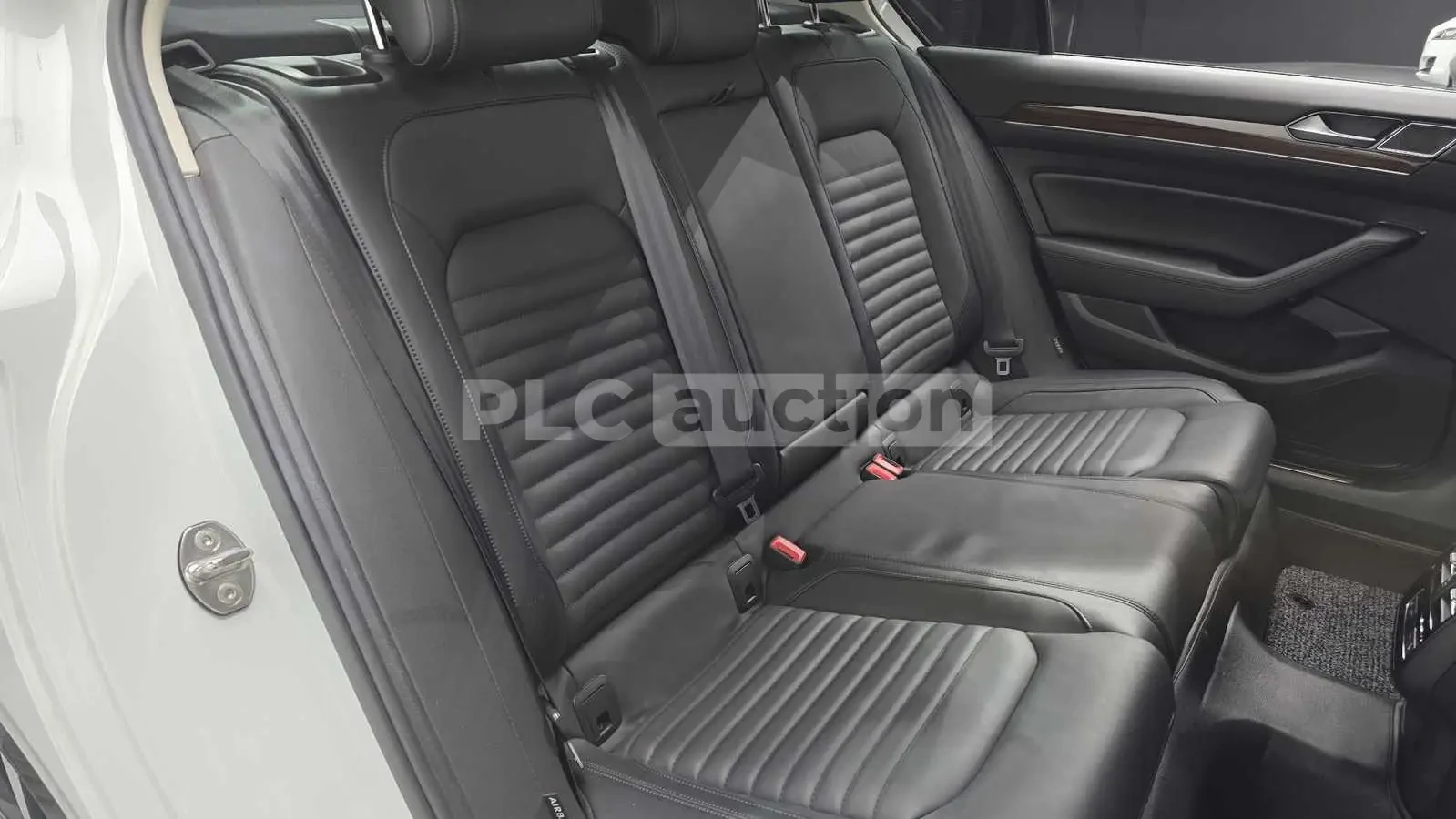 VW Passat 2.0TDI PRESTIGE! PANO/360CAM/FULL, снимка 11 - Автомобили и джипове - 55225425