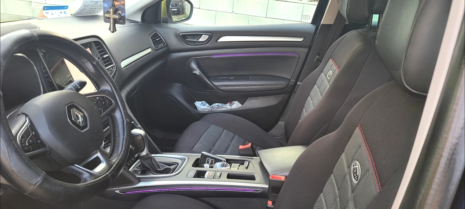 Renault Megane 1.5 dci, снимка 6 - Автомобили и джипове - 55787605