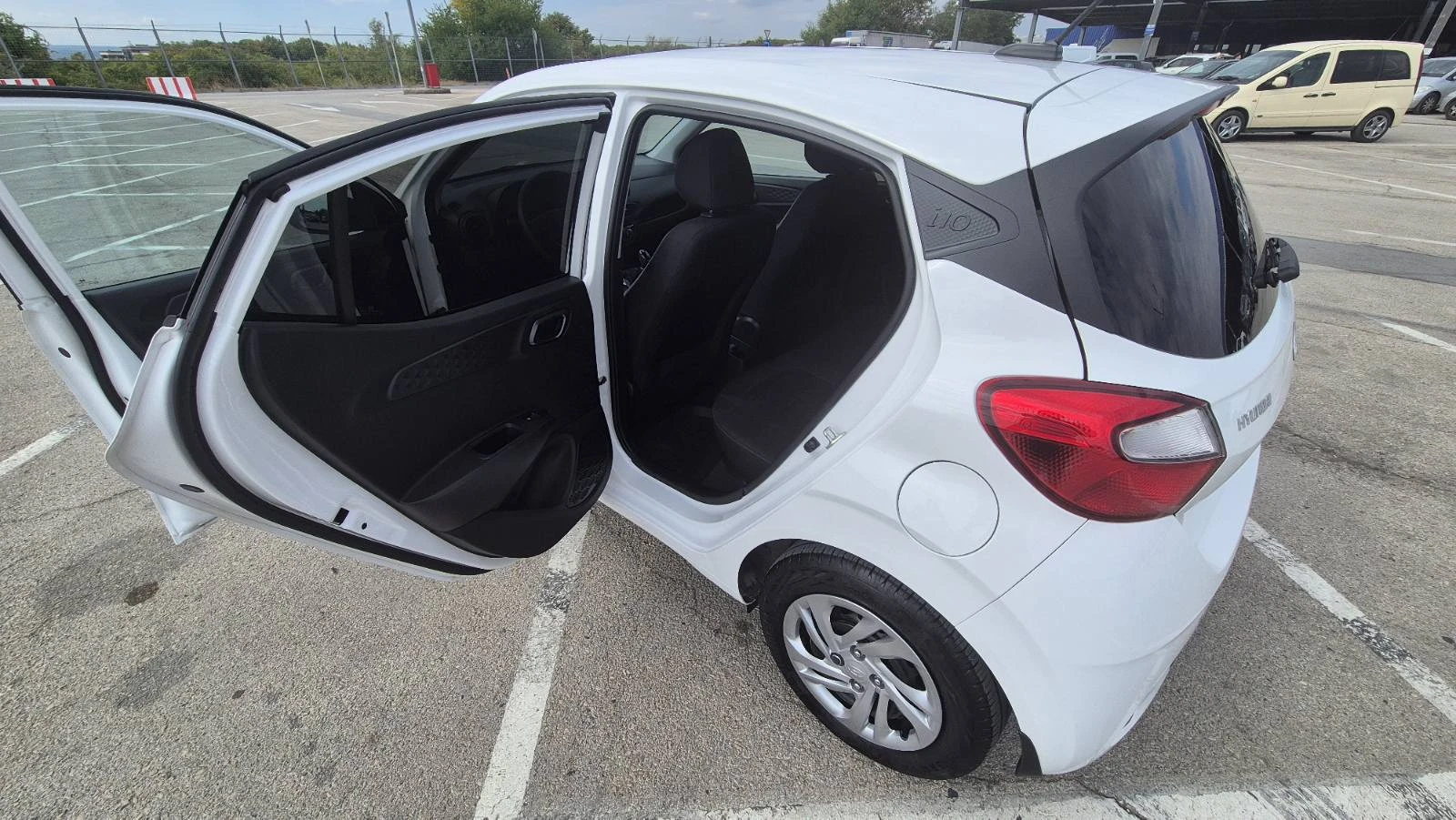 Hyundai I10 1, 2 MPI, снимка 12 - Автомобили и джипове - 56154376