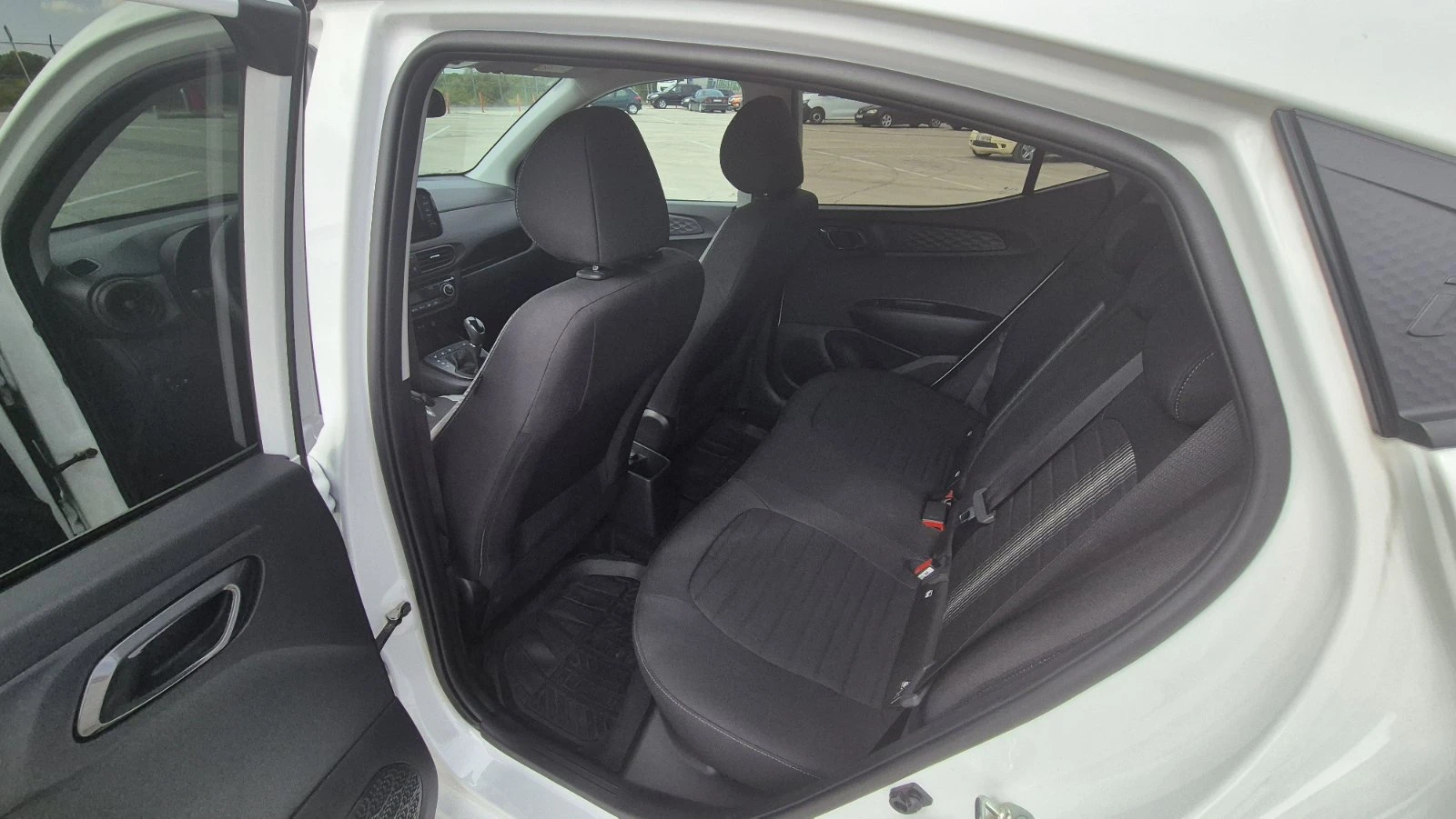 Hyundai I10 1, 2 MPI, снимка 10 - Автомобили и джипове - 56154376