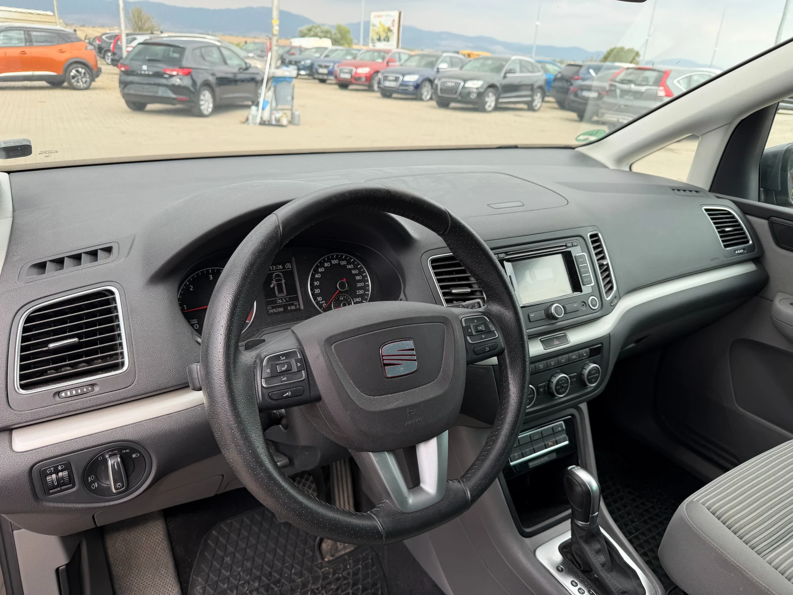 Seat Alhambra 2.0TDI AVTOMAT/NAVI/KAMERA 6+ 1 EURO 6, снимка 14 - Автомобили и джипове - 56166152