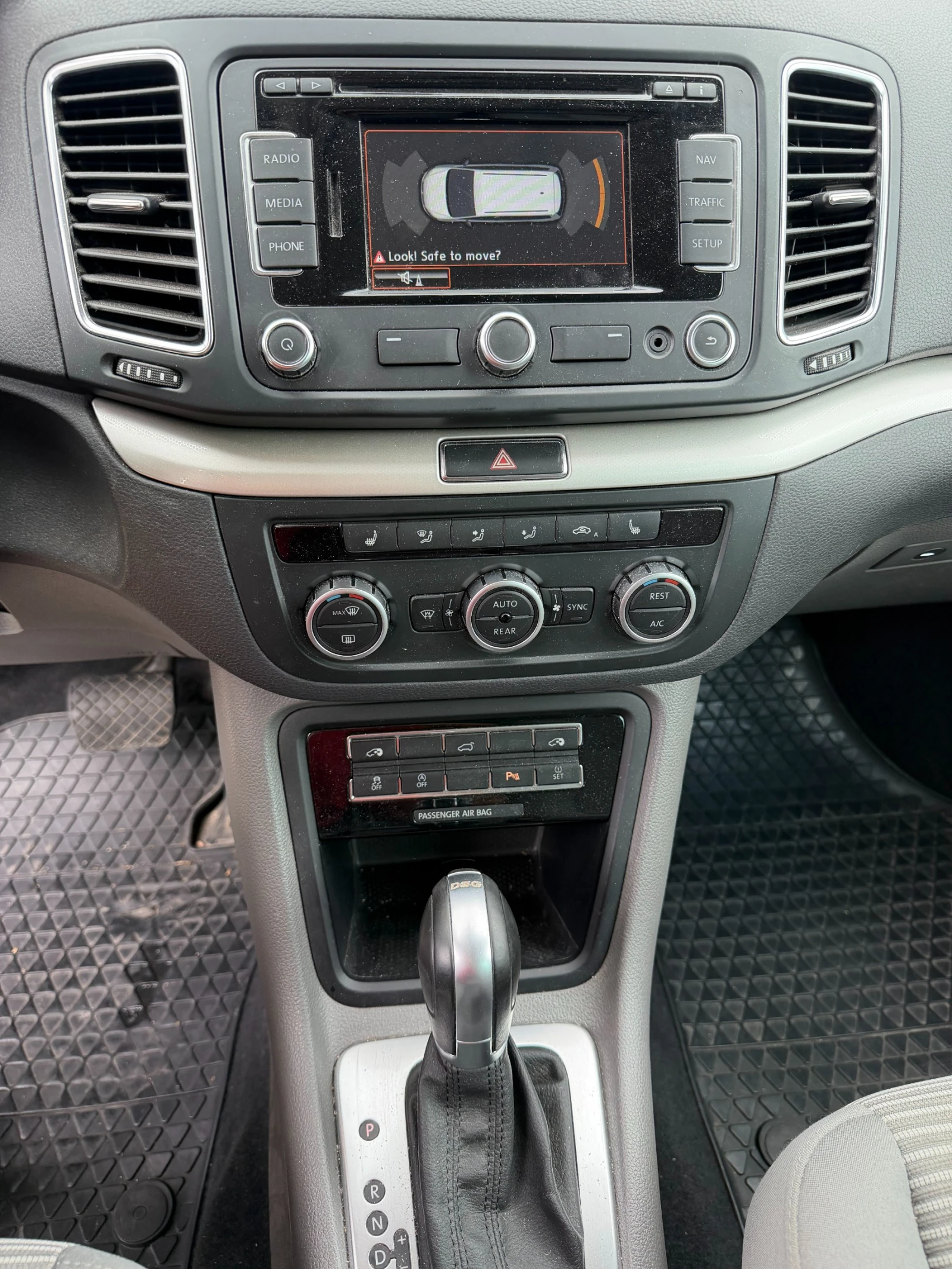Seat Alhambra 2.0TDI AVTOMAT/NAVI/KAMERA 6+ 1 EURO 6, снимка 15 - Автомобили и джипове - 56166152