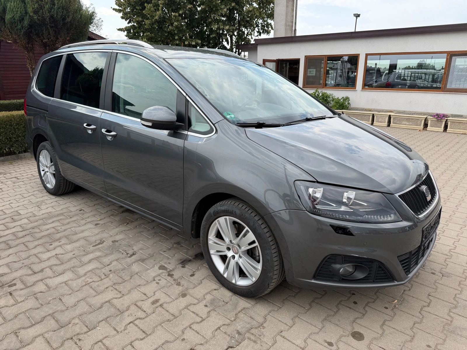 Seat Alhambra 2.0TDI AVTOMAT/NAVI/KAMERA 6+ 1 EURO 6, снимка 4 - Автомобили и джипове - 56166152