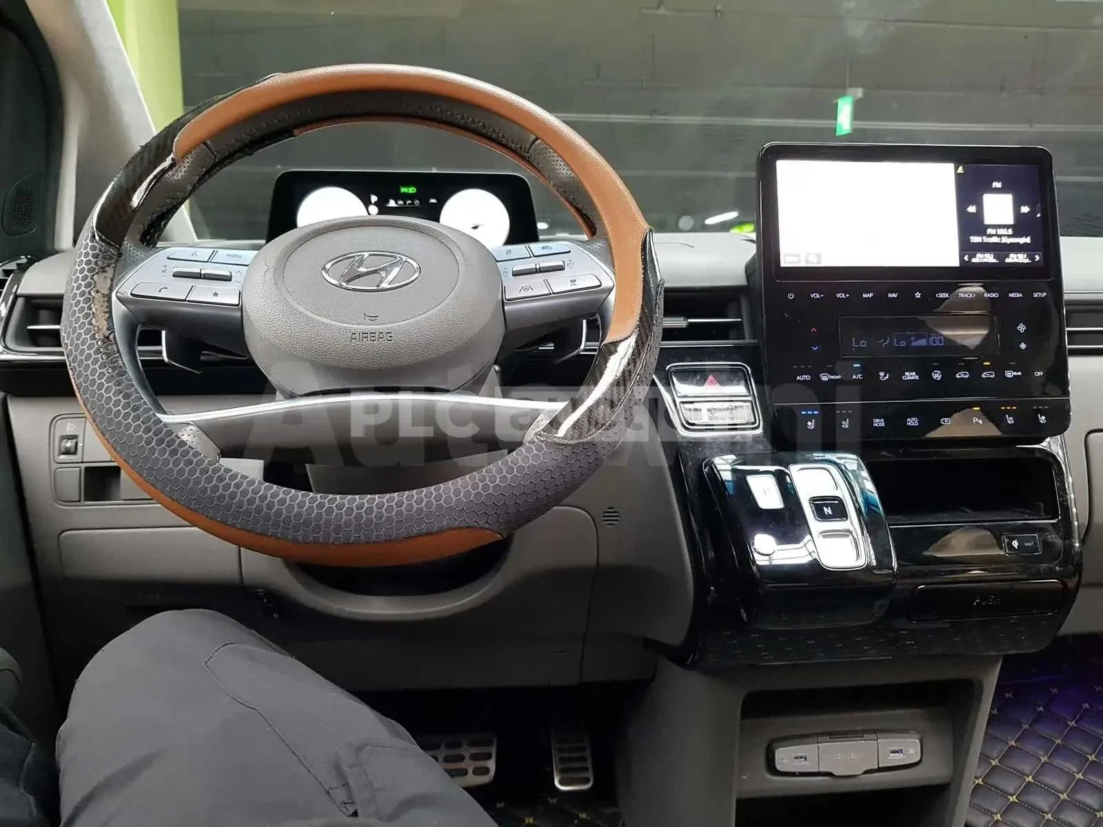 Hyundai Staria, снимка 9 - Автомобили и джипове - 56738324