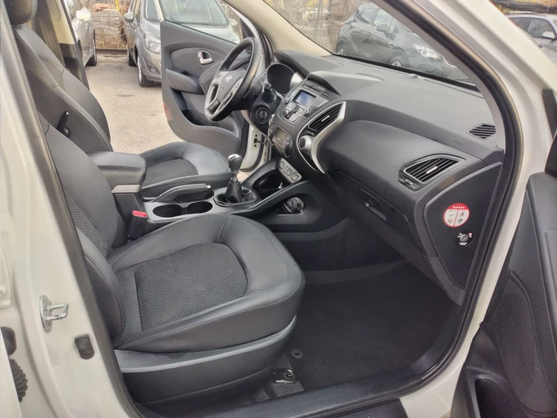 Hyundai IX35 1.7 CRDI, снимка 9 - Автомобили и джипове - 48041442