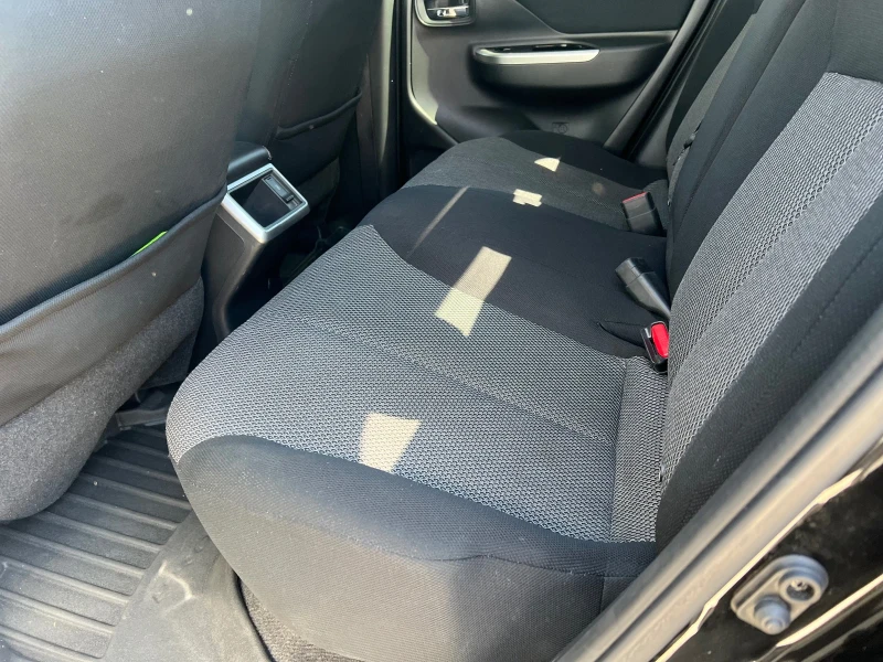 Mitsubishi L200 2.2D-Автоматик-Клима-EURO 6, снимка 9 - Автомобили и джипове - 51721431