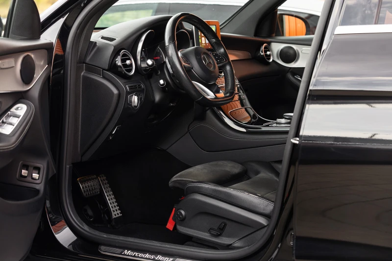 Mercedes-Benz GLC 220 d* 4matic* Apple Carplay* , снимка 7 - Автомобили и джипове - 51735671