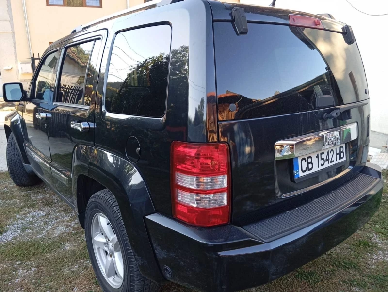 Jeep Cherokee Liberty Jet Sport, снимка 4 - Автомобили и джипове - 52945943