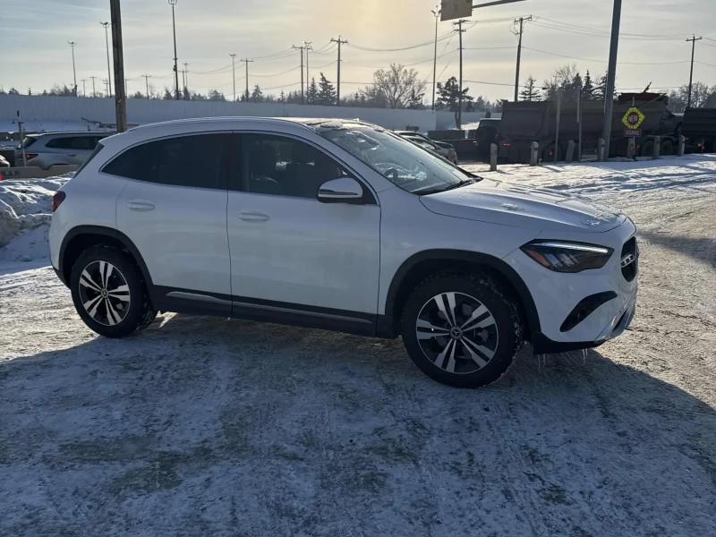 Mercedes-Benz GLA 250 CARFAX| PANORAMA| БЕЗ ЗАБЕЛЕЖКИ| , снимка 5 - Автомобили и джипове - 53354374
