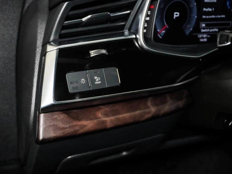 Audi Q8 2020* PROGRESSIVE* DISTRONIK* B&O* PANO* 360* S-LI, снимка 11 - Автомобили и джипове - 53428727