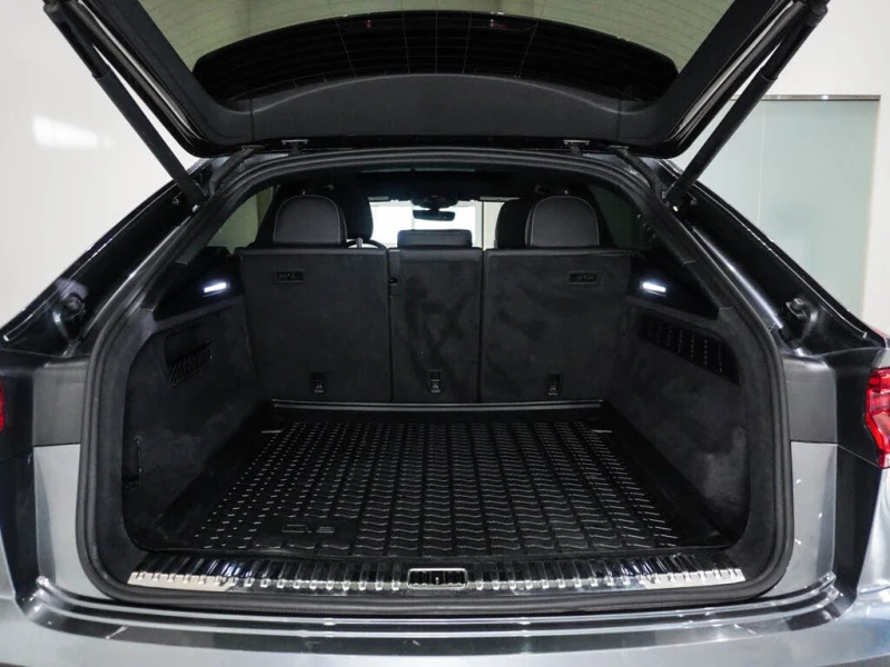 Audi Q8 2020* PROGRESSIVE* DISTRONIK* B&O* PANO* 360* S-LI, снимка 17 - Автомобили и джипове - 53428727