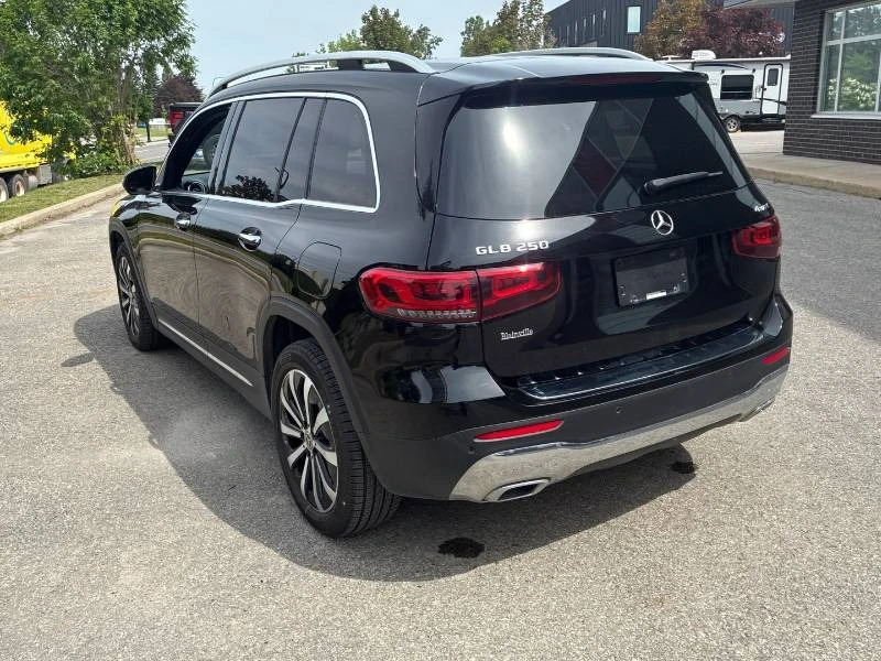 Mercedes-Benz GLB 250 * 4MATIC * PANO * 2 КЛЮЧА * 360 * ПОДГРЕВИ, снимка 5 - Автомобили и джипове - 54811963