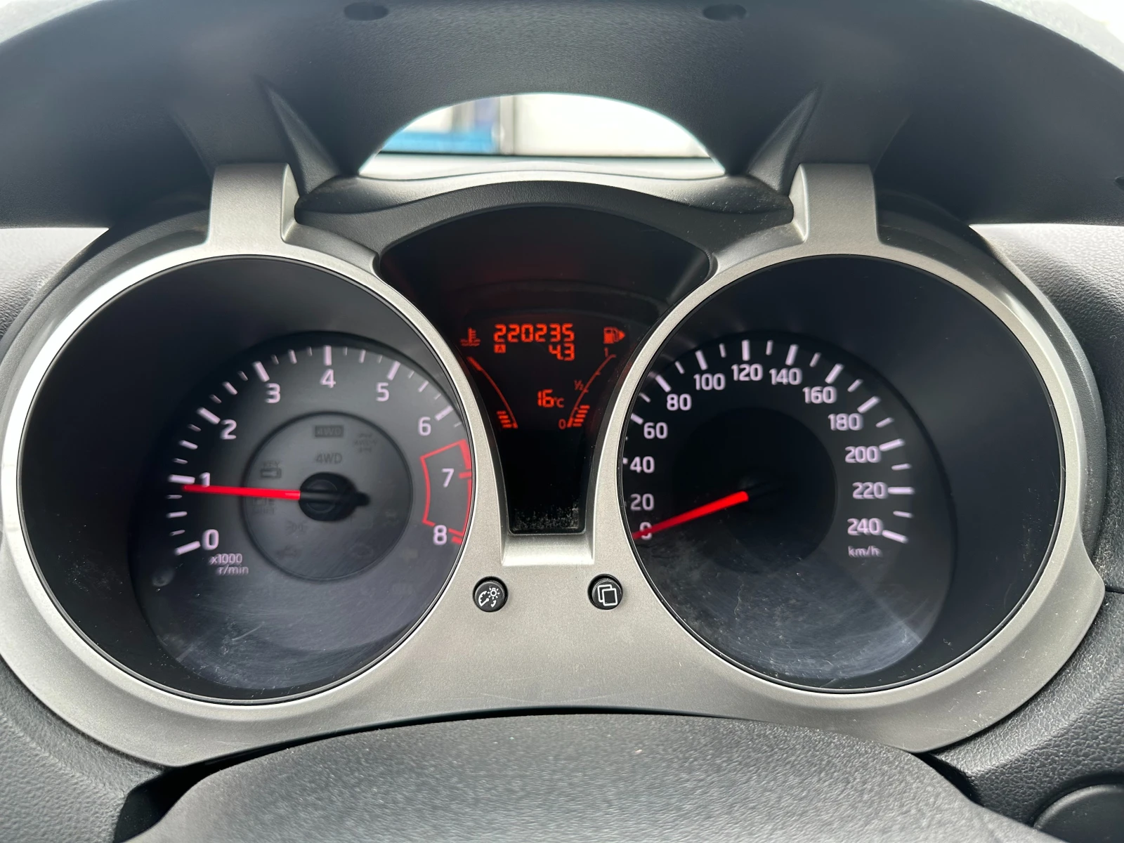 Nissan Juke 1.6i 117 ..  | Mobile.bg   12