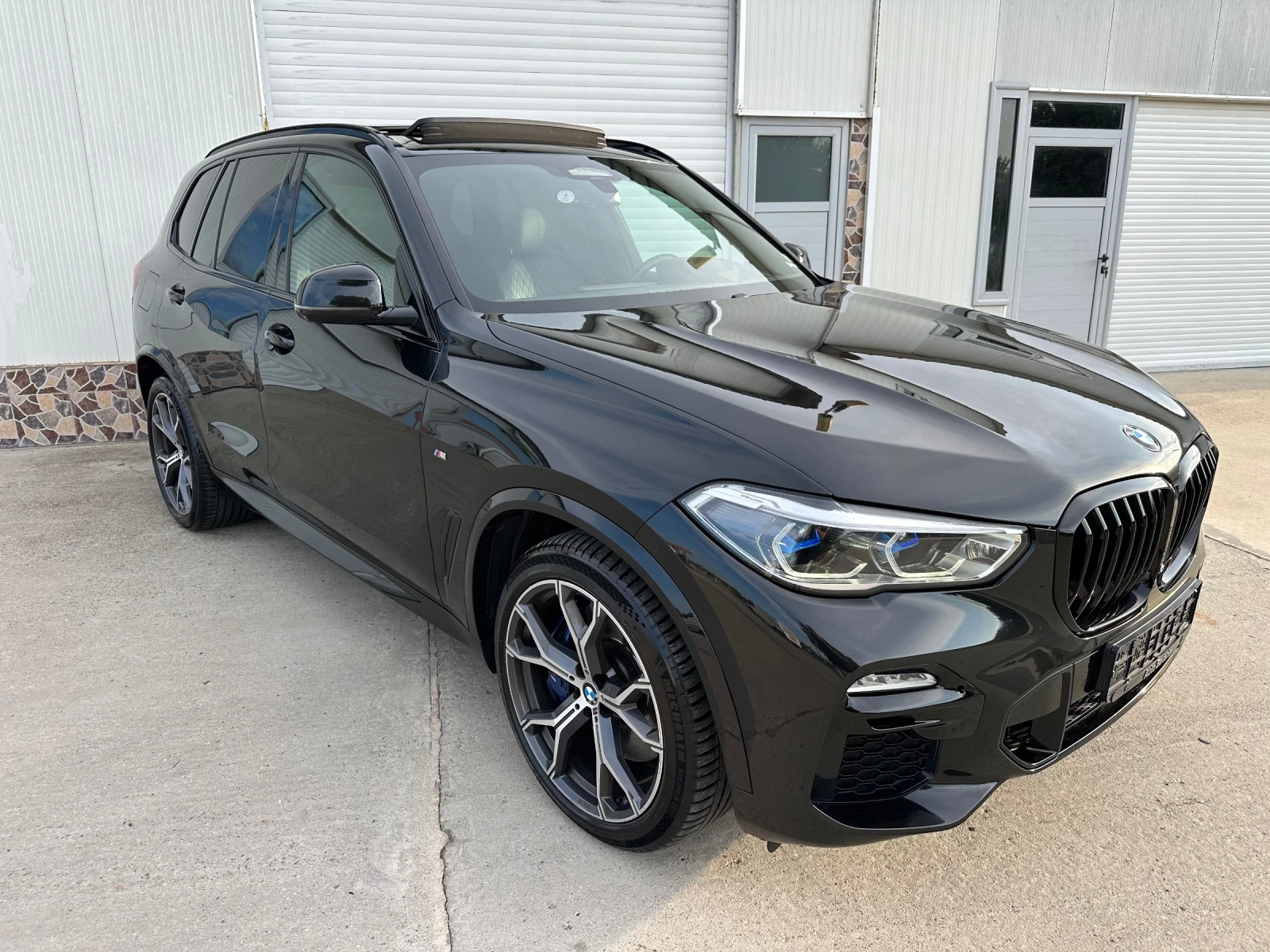 BMW X5 3.0d M SWAROWSKI* 6+ 1* LASER LIGHTS* DIGITAL KEY* - изображение 3