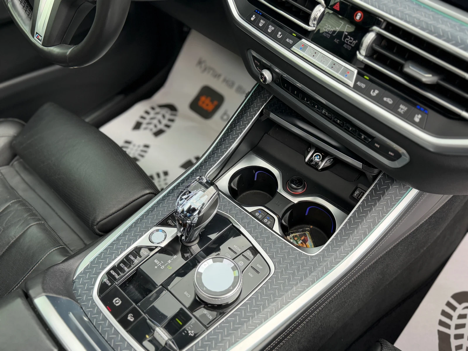 BMW X5 3.0d M SWAROWSKI* 6+ 1* LASER LIGHTS* DIGITAL KEY*, снимка 12 - Автомобили и джипове - 53360485