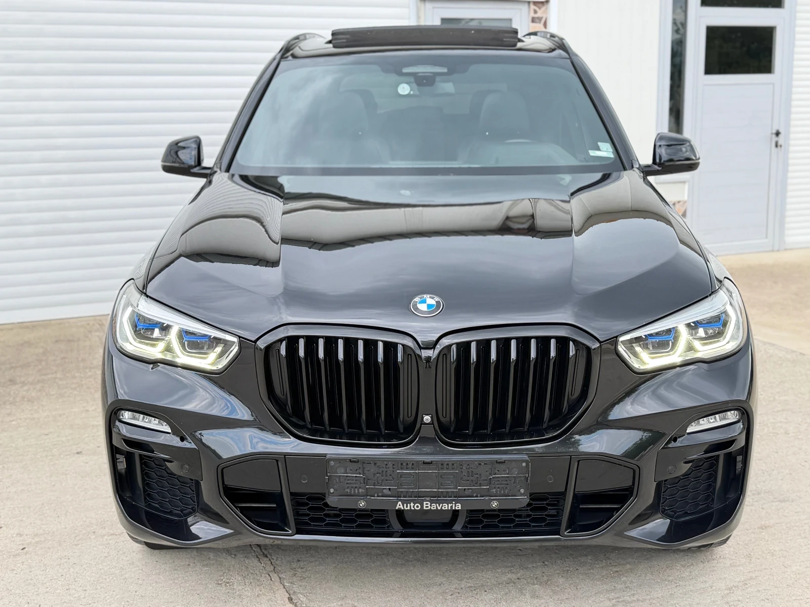 BMW X5 3.0d M SWAROWSKI* 6+ 1* LASER LIGHTS* DIGITAL KEY*, снимка 2 - Автомобили и джипове - 53360485