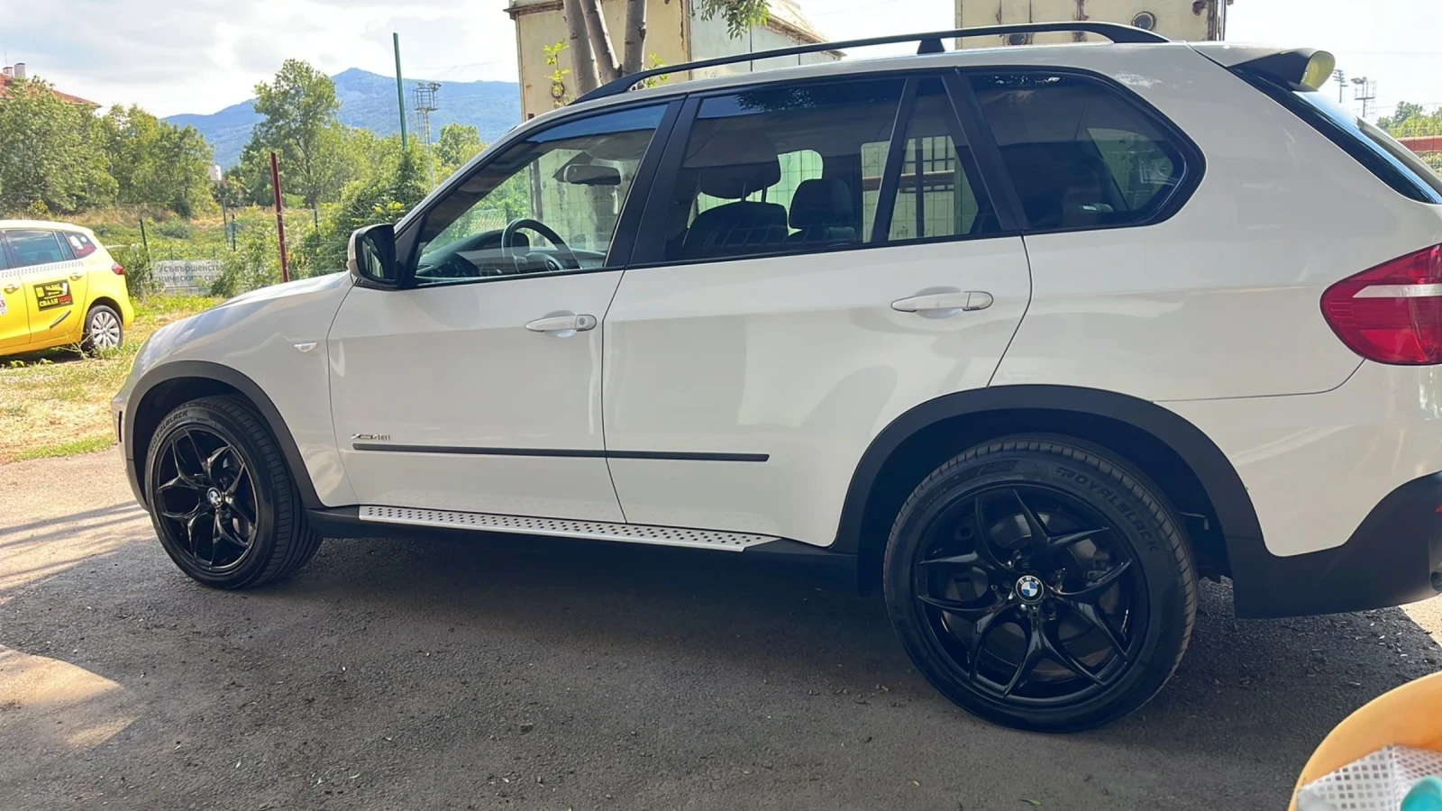 BMW X5 4.8i - изображение 7