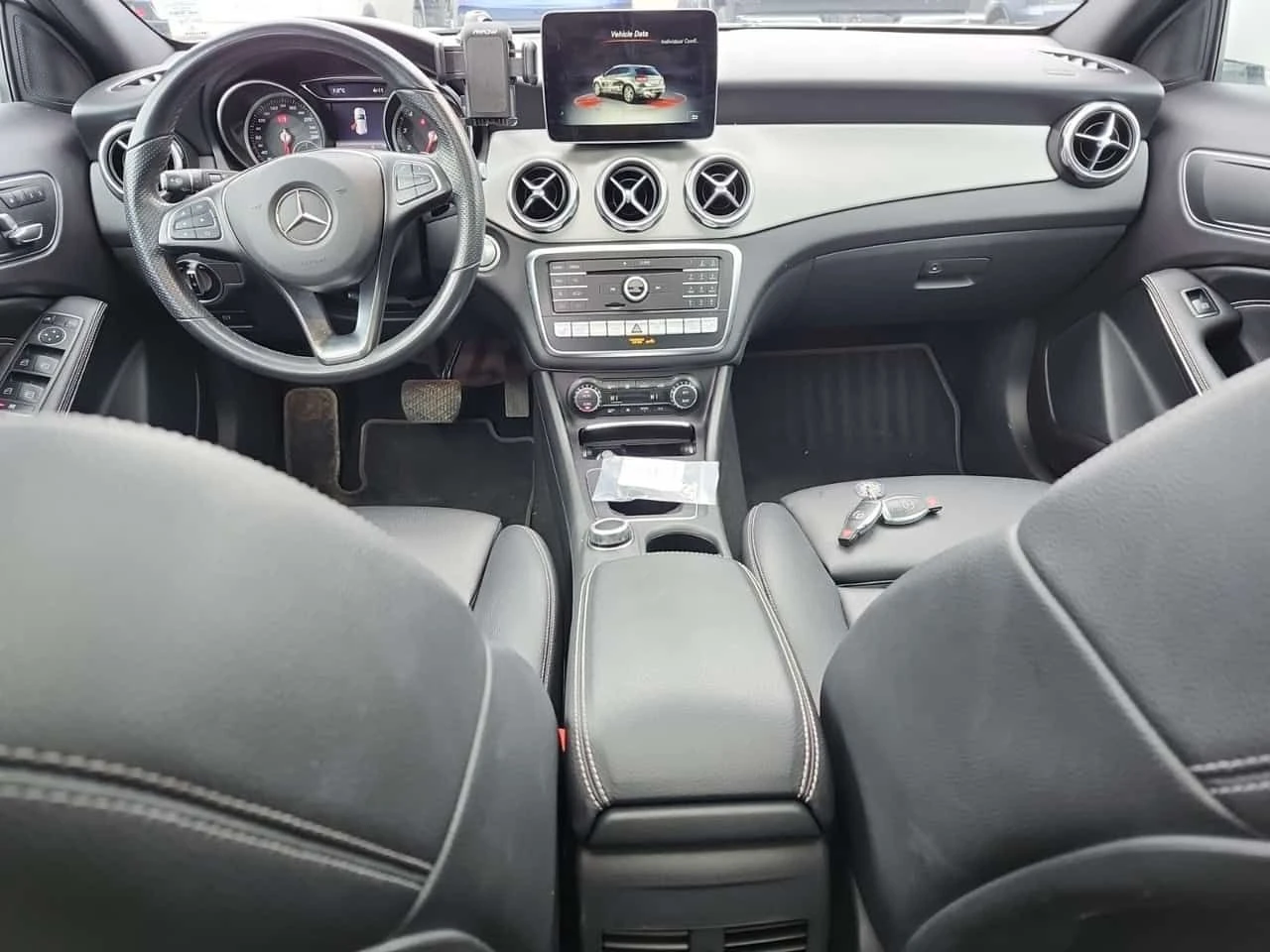 Mercedes-Benz GLA 250 CARFAX/ПАНОРАМА/ПОДГРЕВИ, снимка 9 - Автомобили и джипове - 54084675