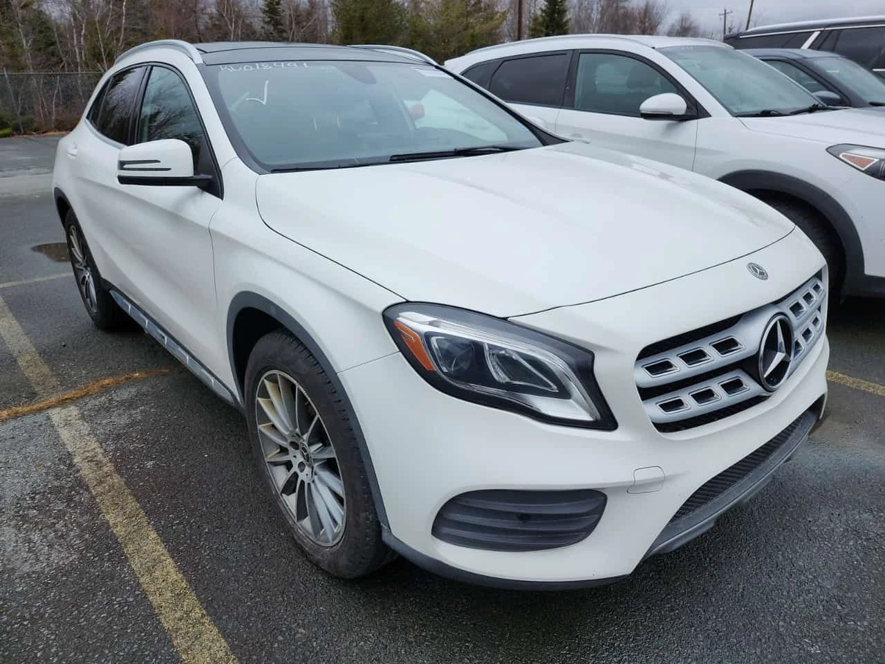 Mercedes-Benz GLA 250 CARFAX/ПАНОРАМА/ПОДГРЕВИ, снимка 2 - Автомобили и джипове - 54084675