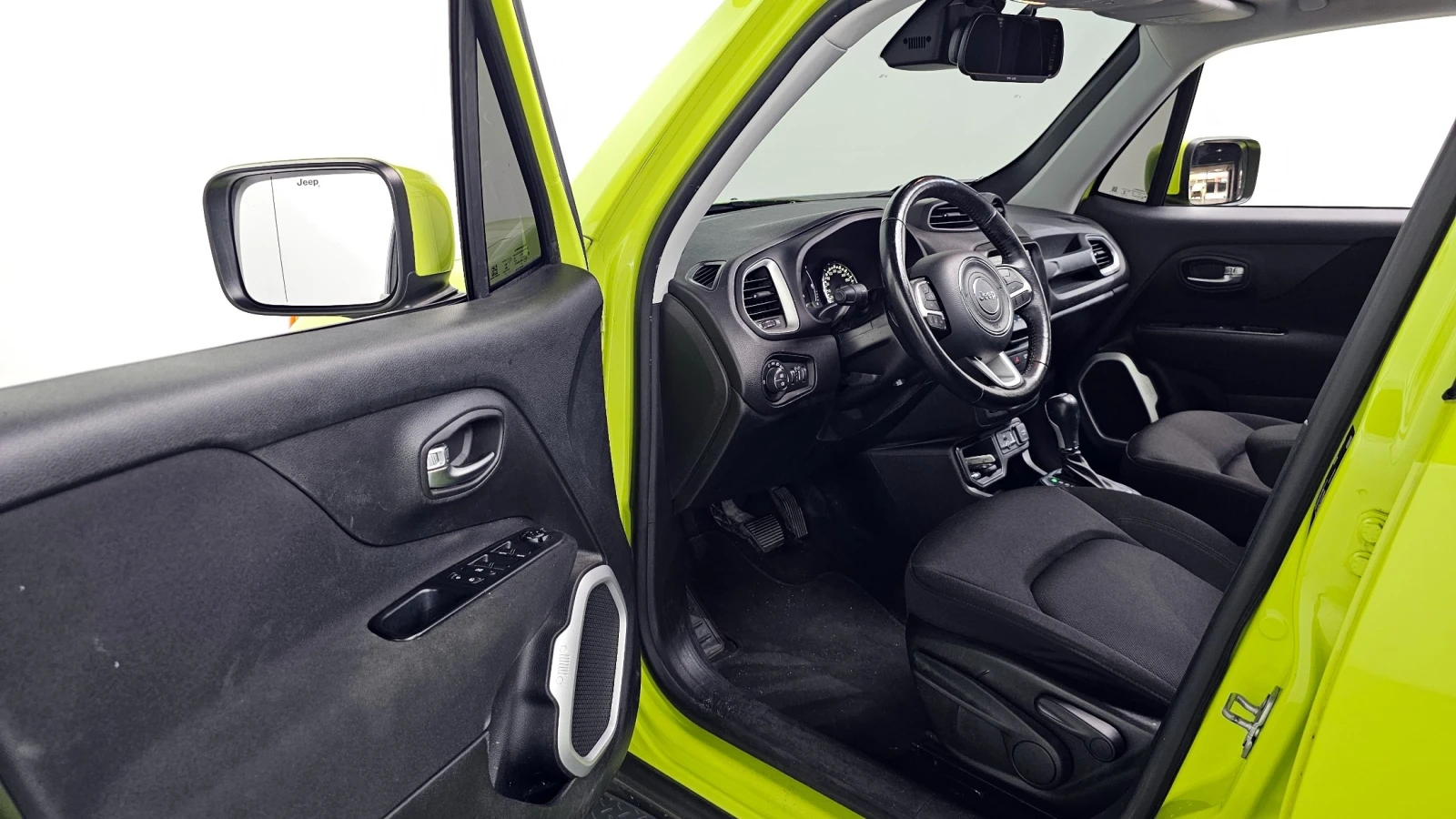 Jeep Renegade, снимка 11 - Автомобили и джипове - 54866480