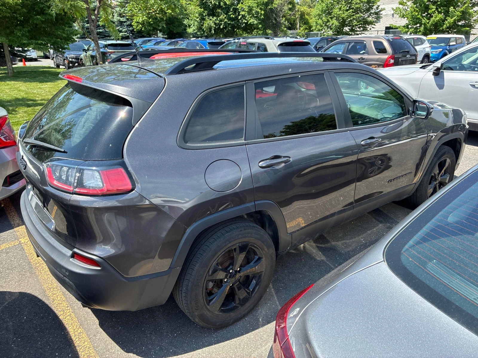 Jeep Cherokee ALTITUDE / ШИБИДАХ / CARFAX, снимка 3 - Автомобили и джипове - 54912543