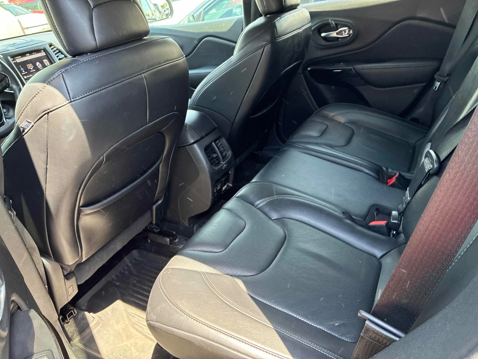 Jeep Cherokee ALTITUDE / ШИБИДАХ / CARFAX, снимка 10 - Автомобили и джипове - 54912543