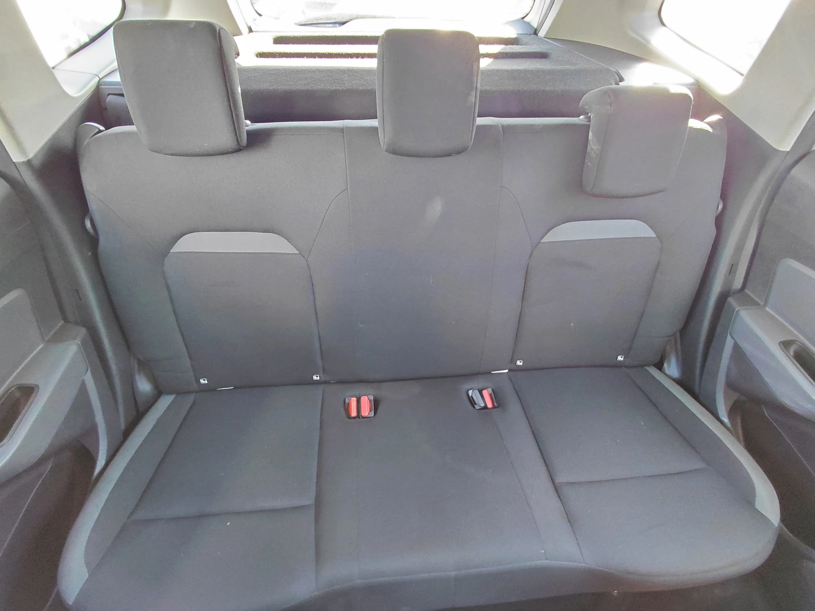 Dacia Duster 1.5 dCi/115к.с/4x4/Essential, снимка 14 - Автомобили и джипове - 55999373