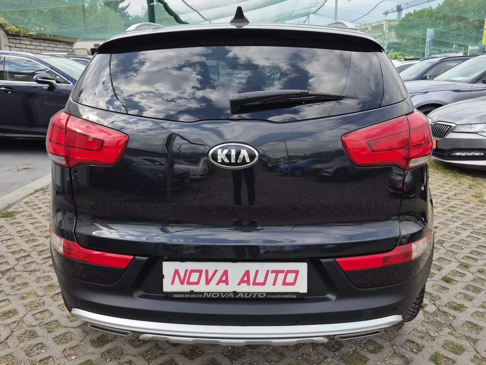 Kia Sportage 2.0D-4×4-AUTOMATIC-REBEL-ПАНОРАМА, снимка 3 - Автомобили и джипове - 56169321
