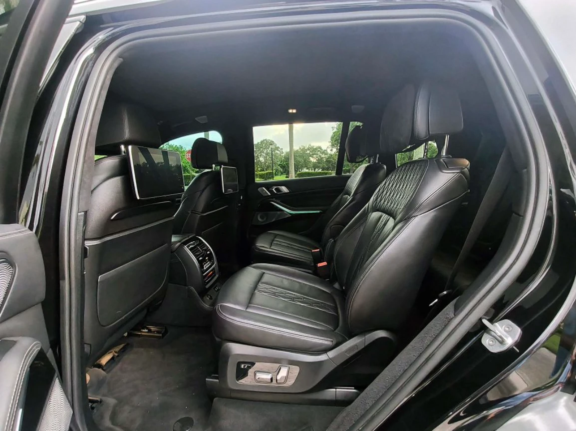 BMW X7 50i* M-pack* LASER* МАСАЖ* ОБДУХ* B&O* SKY LONGUE*, снимка 15 - Автомобили и джипове - 56293583